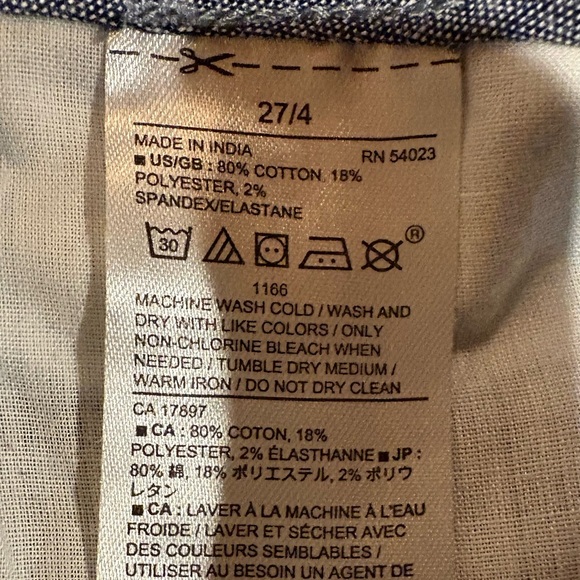 Banana Republic Hampton Fit Chambray
Blue Shorts Size 27/4 - Picture 7 of 8